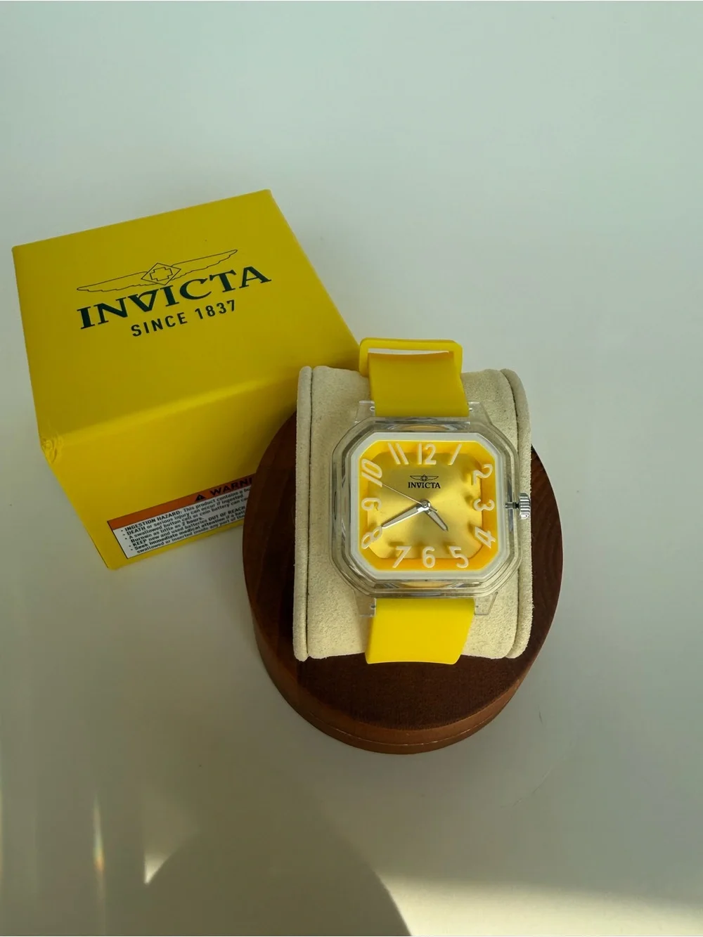 NWT Invicta 70320 Celestial 39mm Yellow Watch